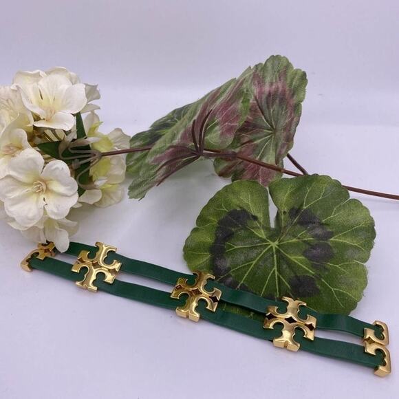 New Tory Burch Gold T Green Leather Magnetic Bracelet, Comes With Dust Bag - Picture 5 of 10